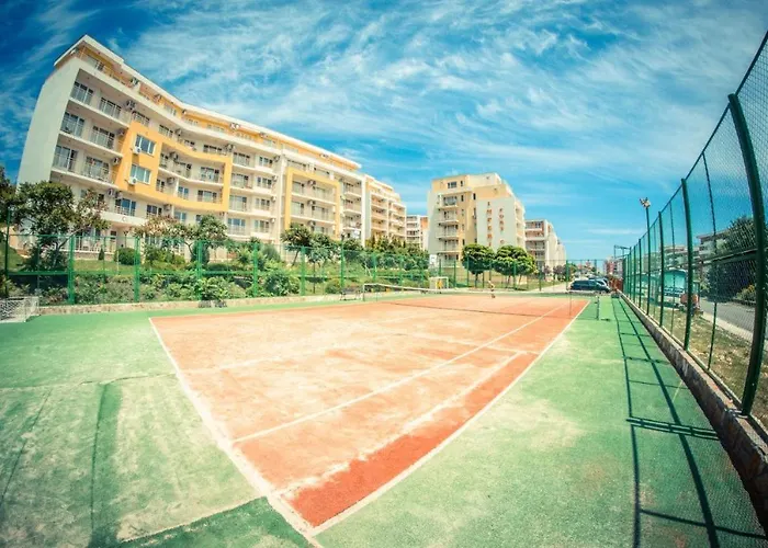 Imperial Sea View アパート *